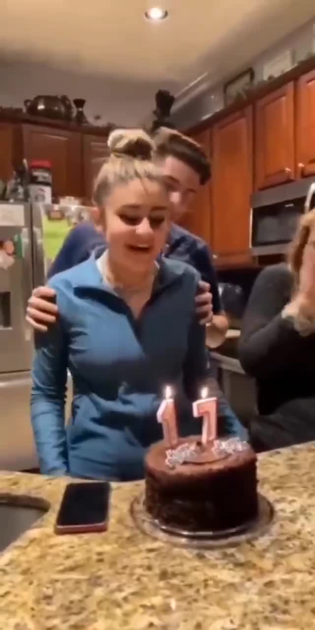 17 лет с глазами пожила и хватит